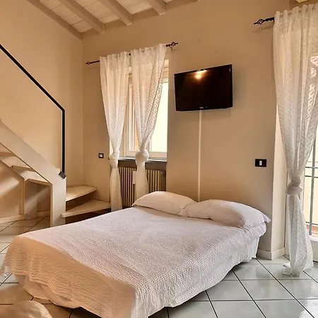 Апартаменти Storico Su 2 Livelli Vista Canale Бергамо