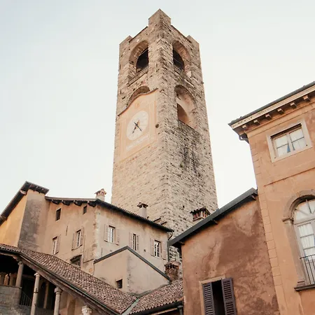 Storico Su 2 Livelli Vista Canale Апартаменти *