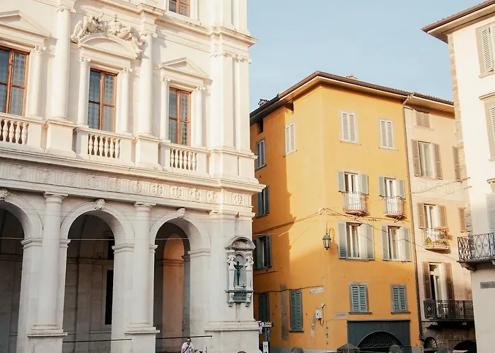 Storico Su 2 Livelli Vista Canale Апартаменти *